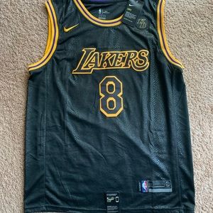Kobe commemoration jersey size 52 (Large)